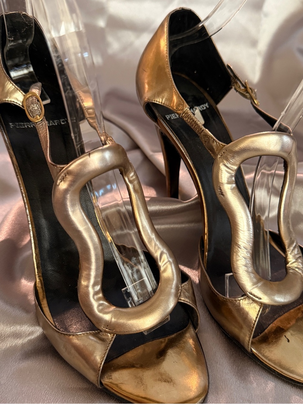 Pierre Hardy Gold Metallic Sculptural T Strap Leather Heeled Sandals Size 39.5